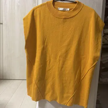 MOUSSY 탱크탑