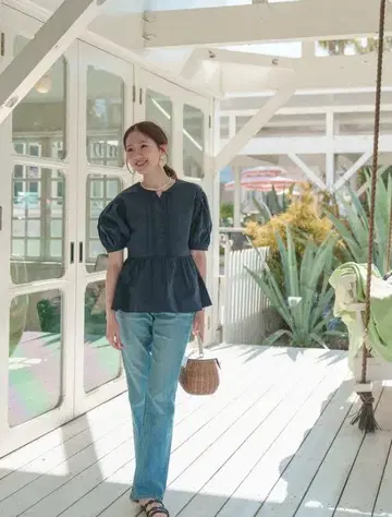메종 에쉘 포완 소매 오가닉 코튼 블라우스 네이비