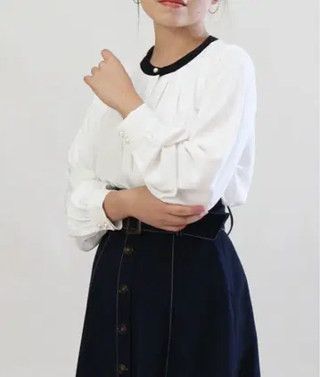 TRUDEA 밴드 카라 배색 2way 블라우스