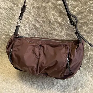 agnes b. VOYAGE 나일론 숄더백 가죽 브라운
