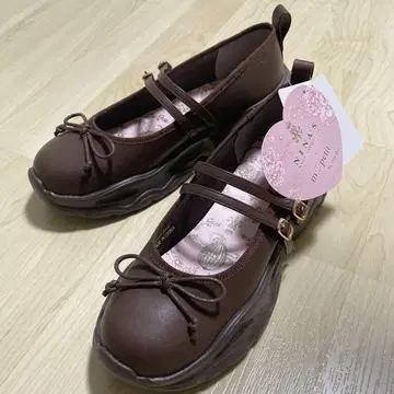 아오키 미사코 시마무라 니나스 스니커즈 펌프스