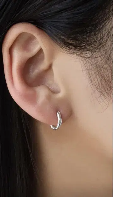 e.m. 후프 귀걸이