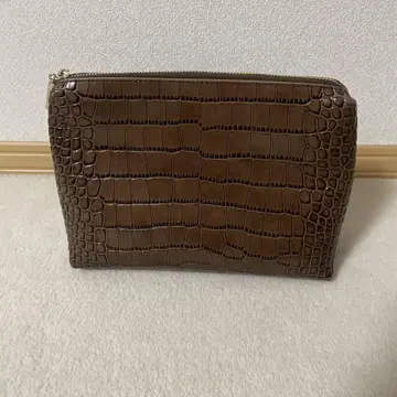 STAUD 스터우드 클러치백 세컨드 백 크로커다일 패턴