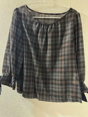Bon Mercerie 체크 무늬 리본 포함 블라우스