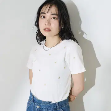 FREAK'S STORE 미니 데이지 자수 티셔츠/꽃무늬 티셔츠
