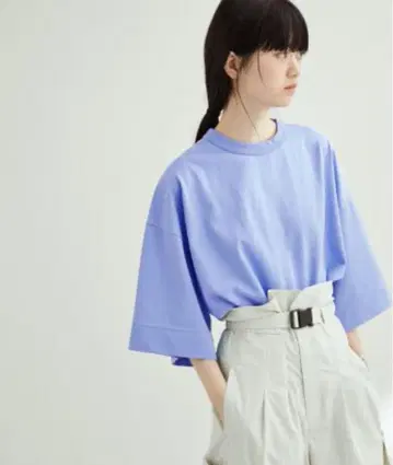 ADAM ET ROPE' 와이드 슬리브 TEE 블루
