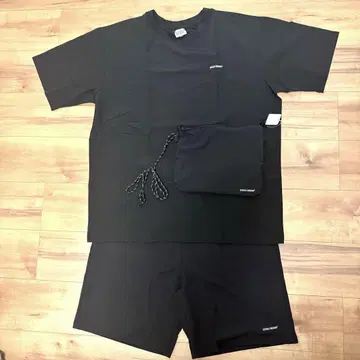 셰라 디자인 셋업 앤 백 티셔츠 하프 팬츠 사코슈 블랙