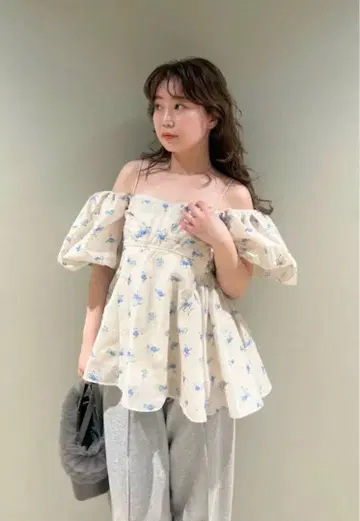 3way 시어 자카드 페플럼 블라우스
