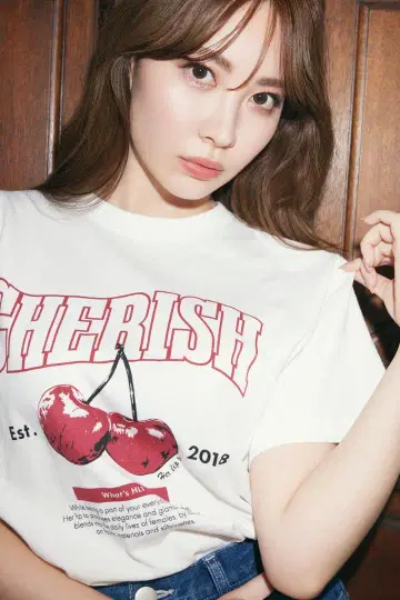 새상품 herlipto CHERISH TEE 체리 티셔츠 빨흰