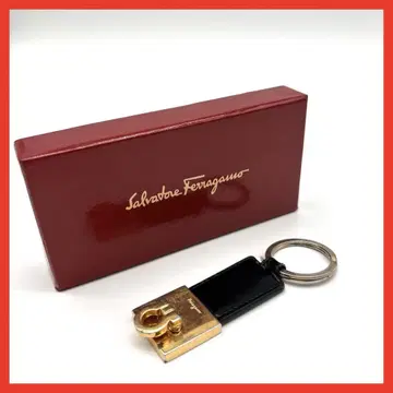 Salvatore Ferragamo 골드 키링 박스 포함