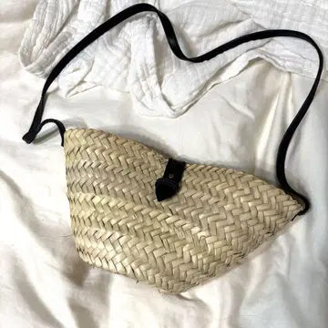 KECH LeS ESSENTIELS 라피아 백
