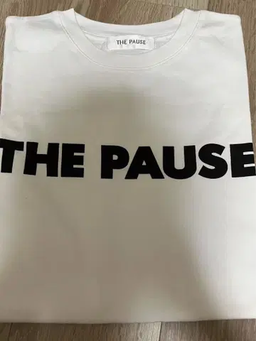 Whim Gazette THE PAUSE 티셔츠