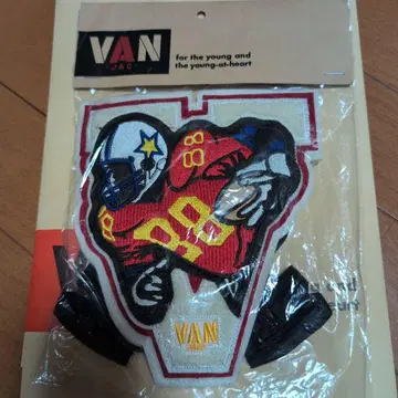 VAN 바시티 자켓용 와펜