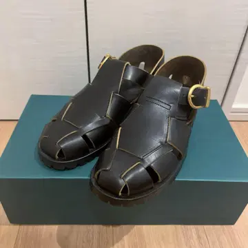 브라더 브릿지 헤밍웨이 호스 배트 구르카 샌들