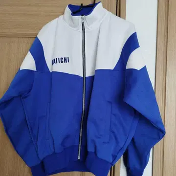 저지 상의 저지 하의 파란색