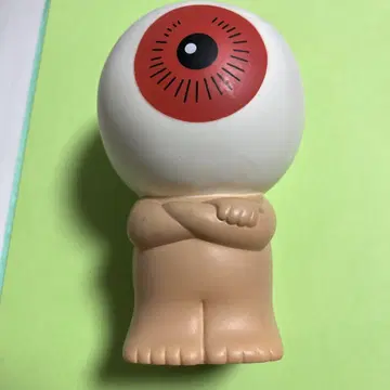 게게게의 키타로 눈알 아저씨 저금통