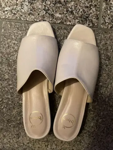 베이지 오픈토 샌들 힐 3cm