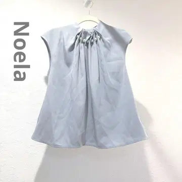 Noela 하이넥 펄 블라우스