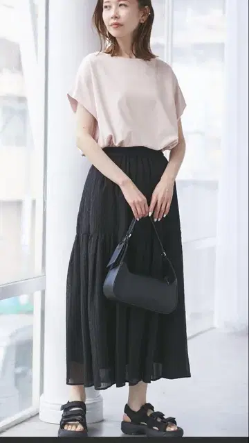 로페피크닉 멀티 기능 팔뚝이 날씬해 보이는 컷 탑 핑크