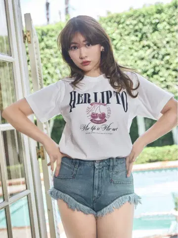 헤르립토 클래식 체리 티셔츠 화이트