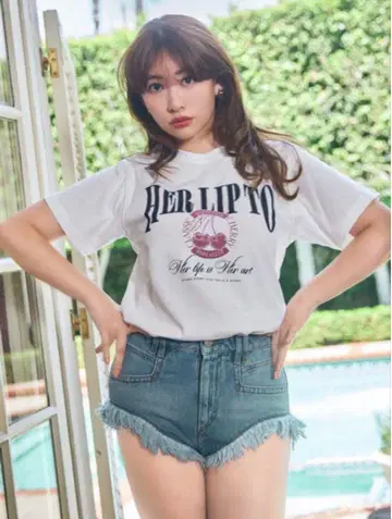 헤르리프토 클래식 체리 티셔츠