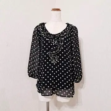 클리어 임프레션 도트 무늬 쉬폰 블라우스 프릴 소매 비침 흑백 2