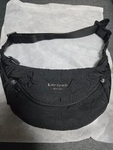 kate spade 블랙 바디백