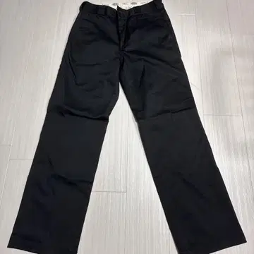 블랙 치노 팬츠