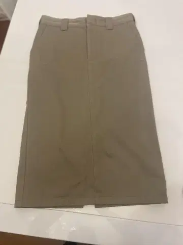 새상품급 HYKE 하이크 치노 스커트 무릎 아래 사이즈 2