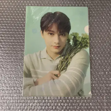 SEVENTEEN 준 HANABI 클리어 파일 2장입
