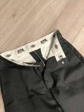 디키크스874