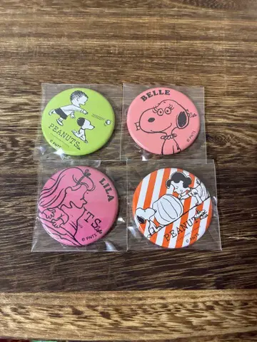 피넛 카페 캔뱃지 4개 세트