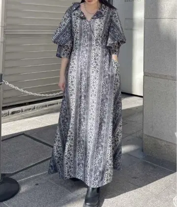 AMERI VINTAGE FRILL CACHECOEUR DRESS