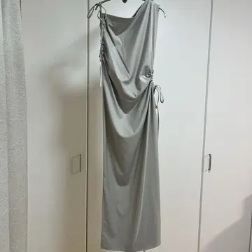 [ FRAY I D ] 드로우 스트링 개더 드레이프 원피스