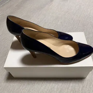 Atelier MERCADAL 펌프스