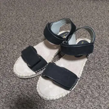 미사용 새상품*오리엔탈 트래픽 샌들 22.5cm