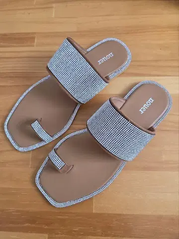 새상품 Nouer 큐빅 샌들 실버 야마다야