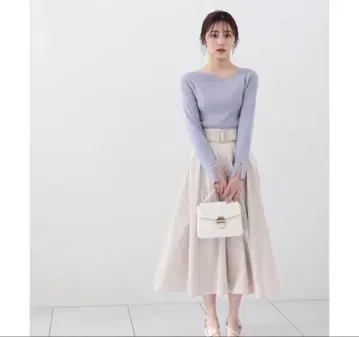 새상품급 프로포션 바디 드레싱 서큘러 칼라 플레어 스커트