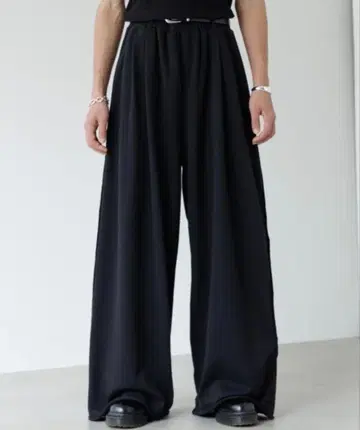 Two tuck sweatpants / 2턱 스웨트 팬츠