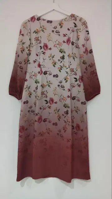 SunaUna M38 사이즈 꽃무늬 그라데이션 원피스 (일본제)