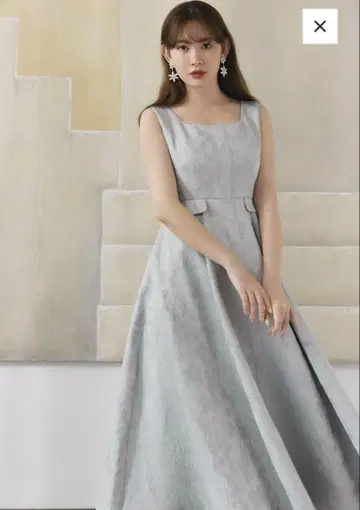 하립투 Classic Floral Jacquard Dress
