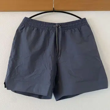 DESCENTE PAUSE 그레이 숏팬츠