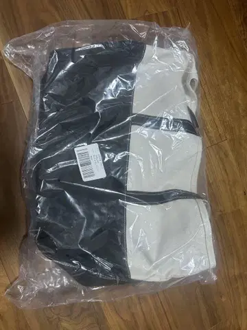 빔즈 별주 토트백 블랙과 화이트 콤비네이션