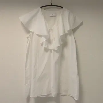 [새상품급] UNITED ARROWS 화이트 슬리브리스 튜닉