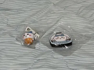 치이카와 (먼작귀) 쿠라스시 비쿠라폰 피규어와 마그넷 하치와레