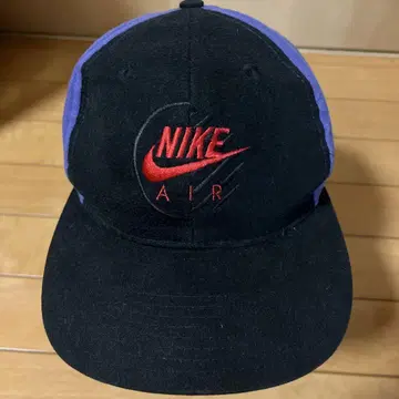 Nike 빈티지 자수 로고 캡 블랙/보라색