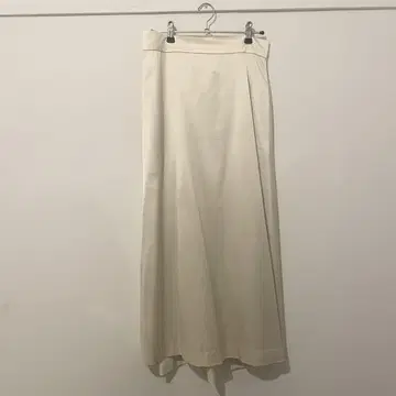 이레이브 YLEVE 플레어 스커트 롱 1 아이보리 화이트 계열