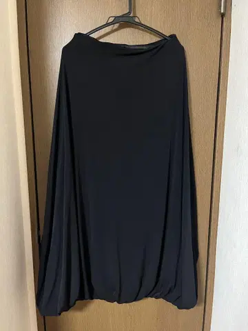 ZARA 블랙 벌룬 스커트 롱