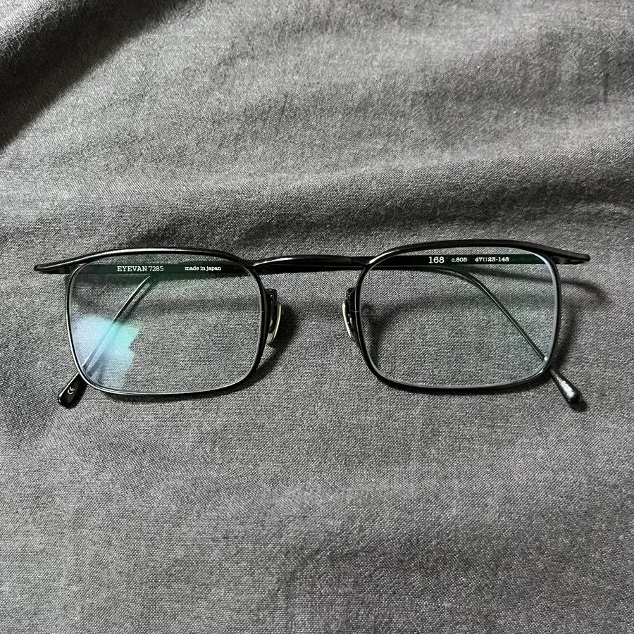 Eyevan7285 338 45ㅁ24 Black on Bunjang Global Site.