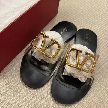 발렌티노 샌들